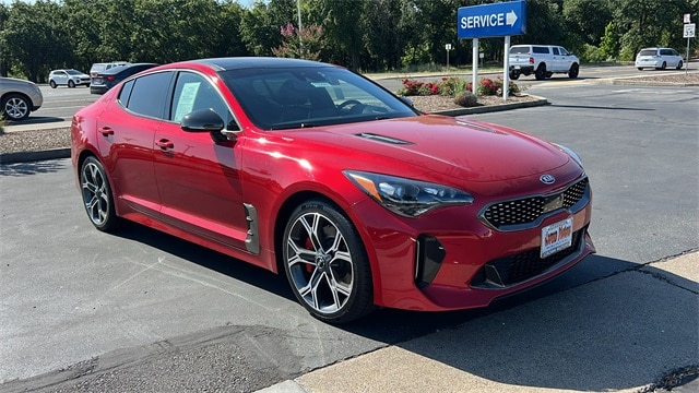 Used 2020 Kia Stinger GT2 with VIN KNAE55LC4L6081593 for sale in Redding, CA