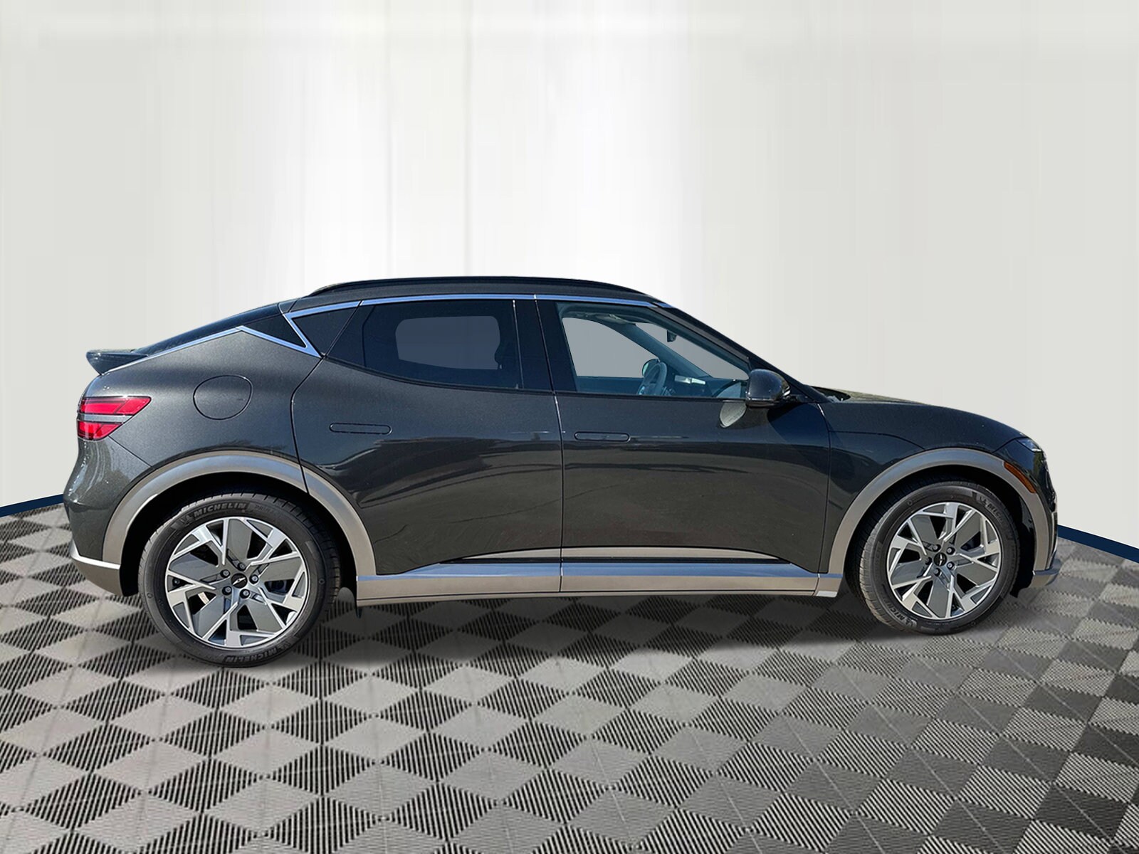2024 Genesis GV60 RWD photo 2