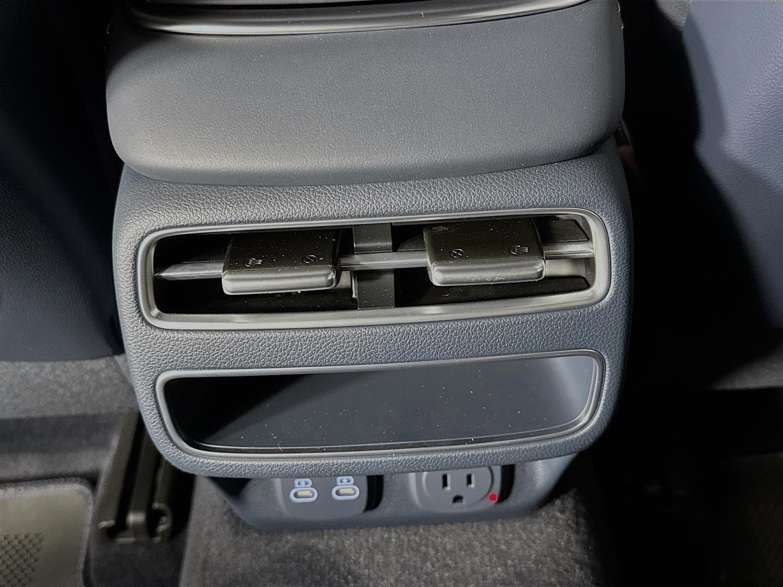 2026 GENESIS GV70 Sport Advanced - Photo 27