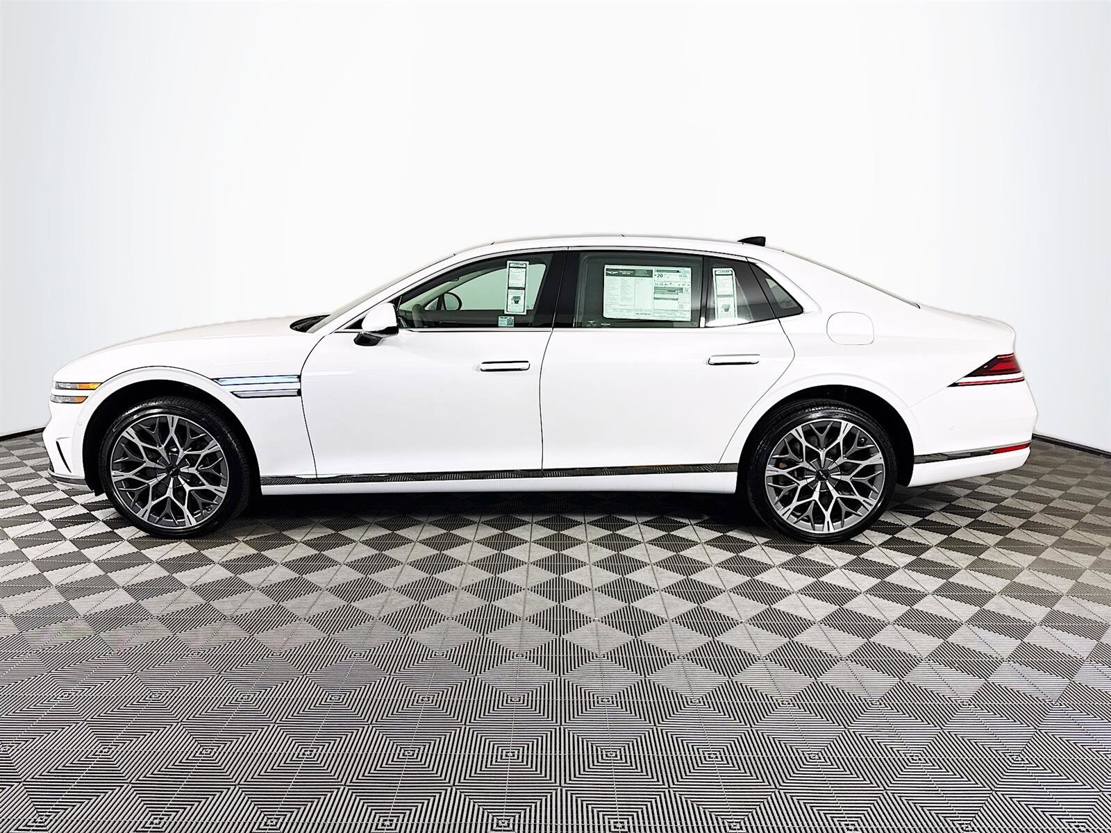 2025 Genesis G90 3.5T E-Supercharger photo 4