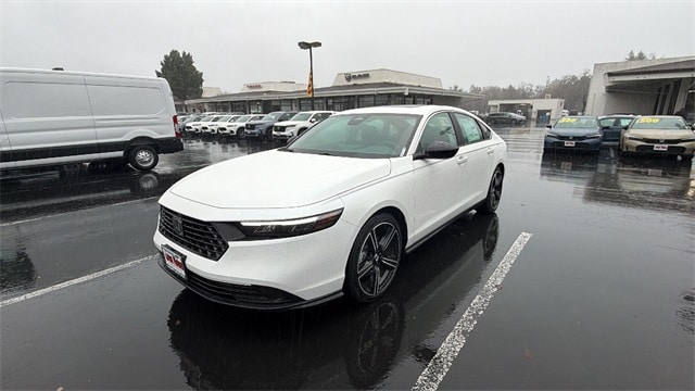 2025 Honda Accord Hybrid Sport's photo