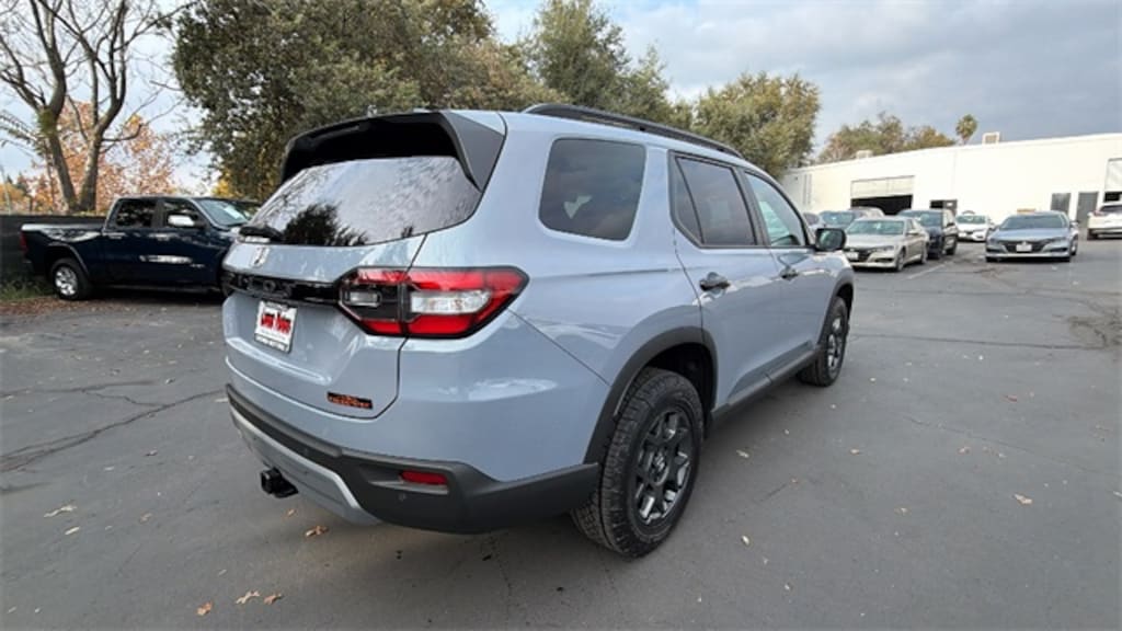 New 2025 Honda Pilot TrailSport SUV