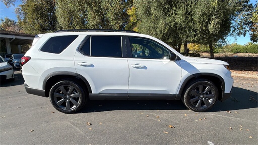 New 2025 Honda Pilot Sport SUV