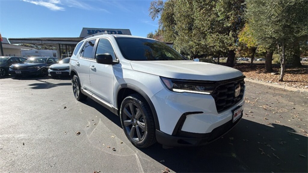 New 2025 Honda Pilot Sport SUV
