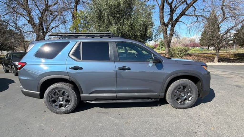 New 2026 Honda Pilot TrailSport SUV