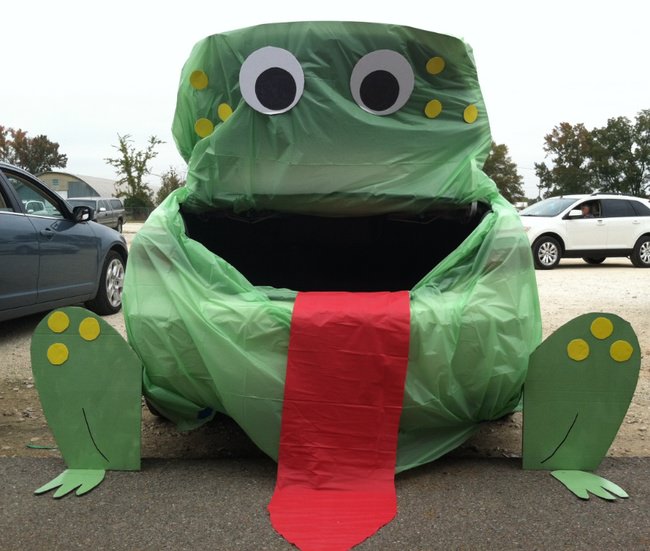 3 ways to decorate your car this halloween