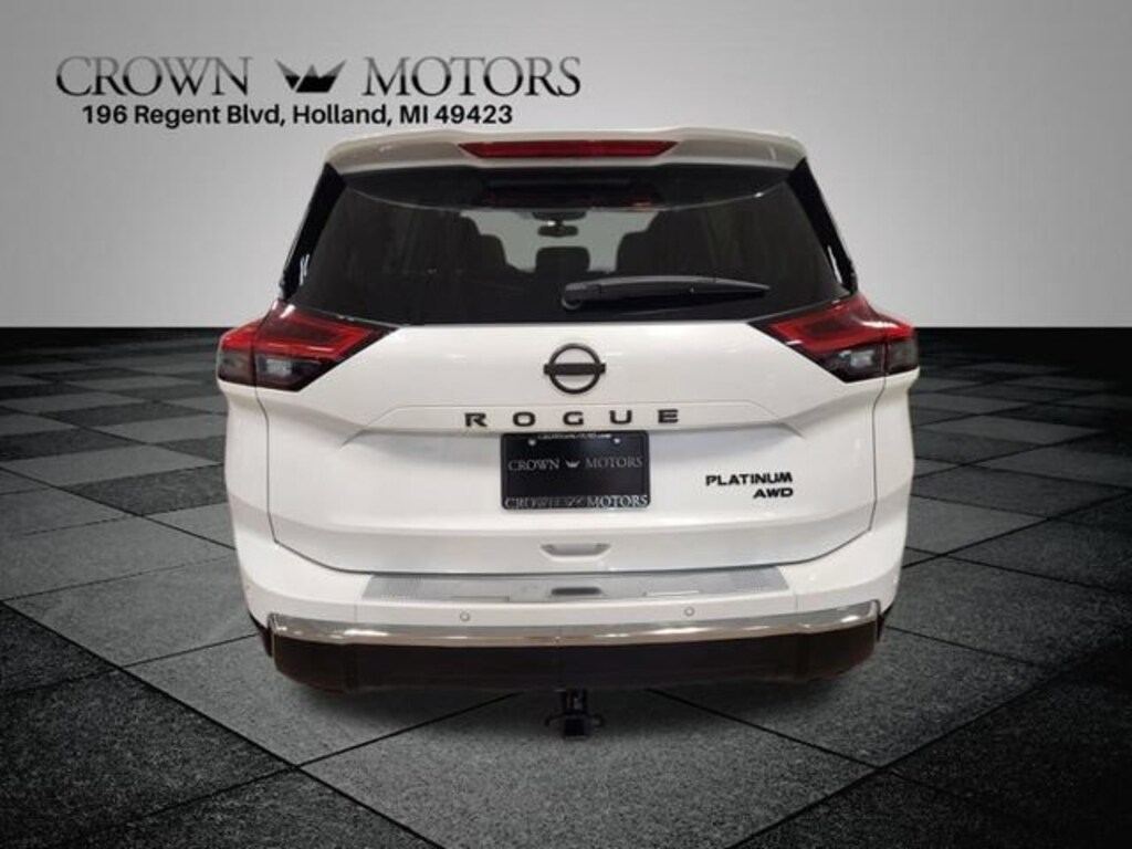 Used 2024 Nissan Rogue Platinum SUV