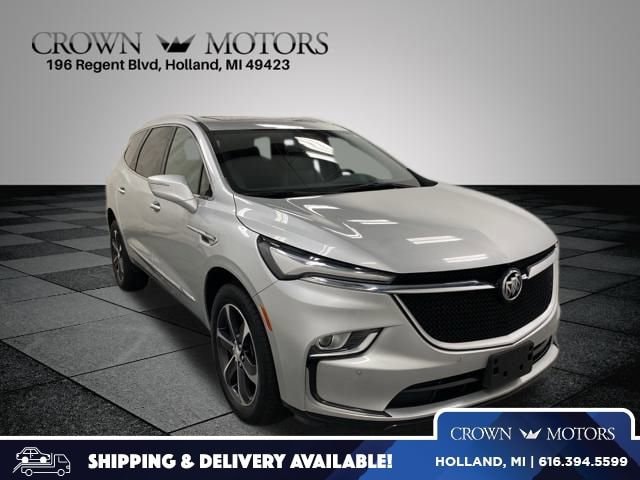2022 Buick Enclave Essence's photo