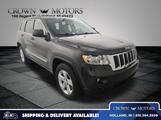 2011 Jeep Grand Cherokee Laredo 4WD's photo
