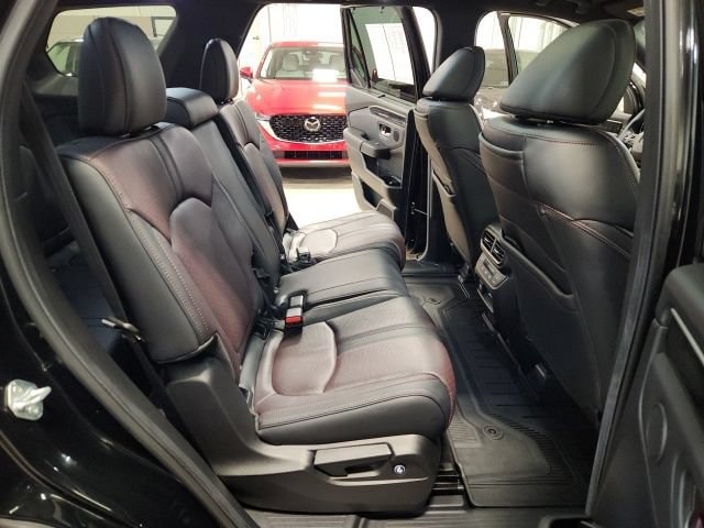 2025 Honda Pilot Black Edition - Photo 32