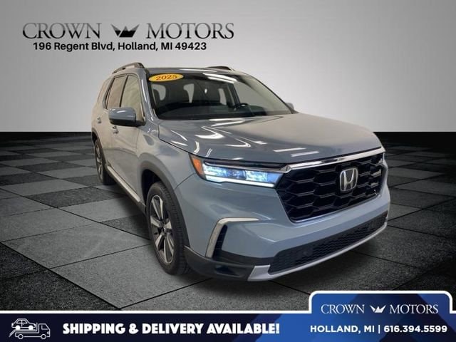 2025 Honda Pilot Touring AWD's photo