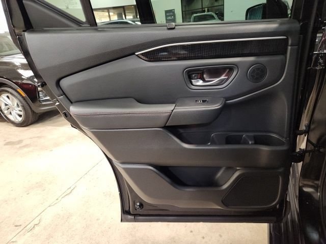 2025 Honda Pilot Black Edition - Photo 26