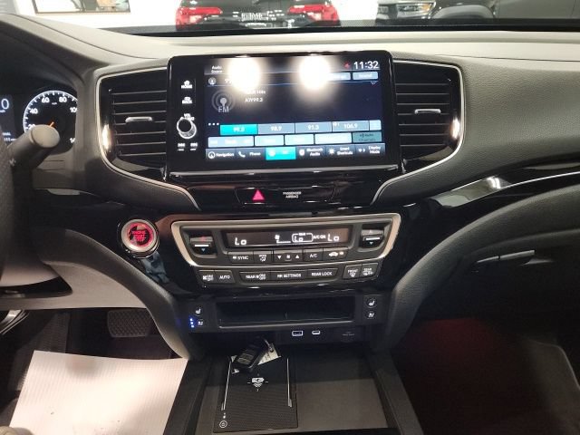 2025 Honda Ridgeline Black Edition - Photo 14