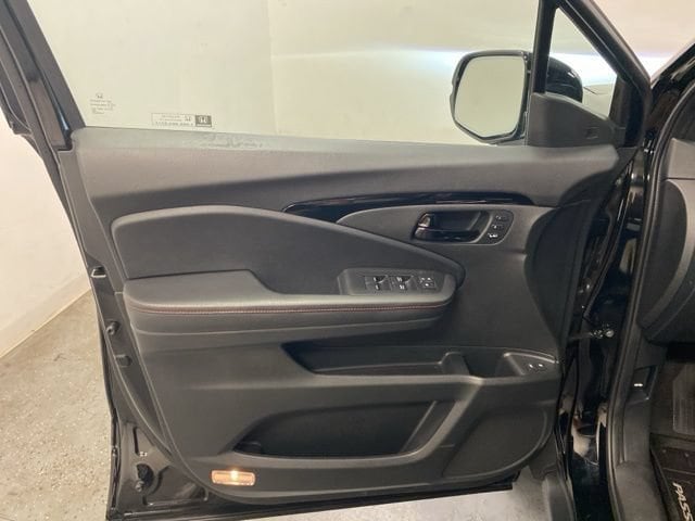 2024 Honda Passport Black Edition - Photo 21