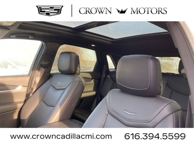 2023 Cadillac XT5 Premium Luxury photo 2