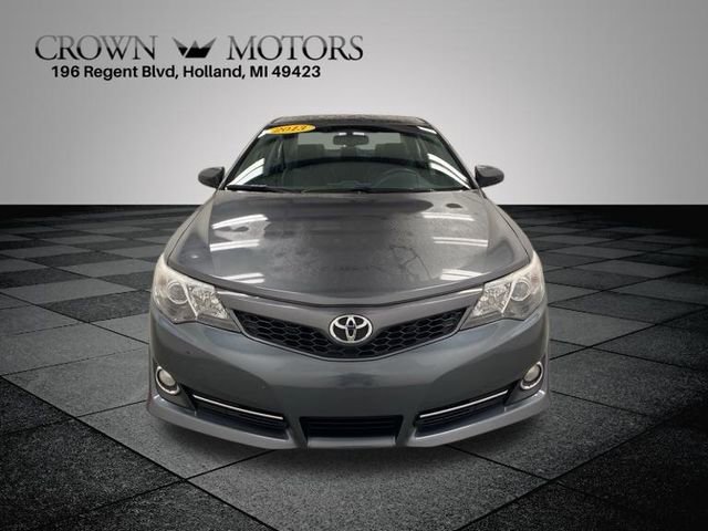 2013 Toyota Camry L photo 2