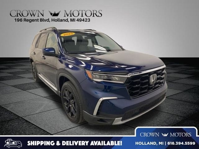 2025 Honda Pilot Touring AWD's photo