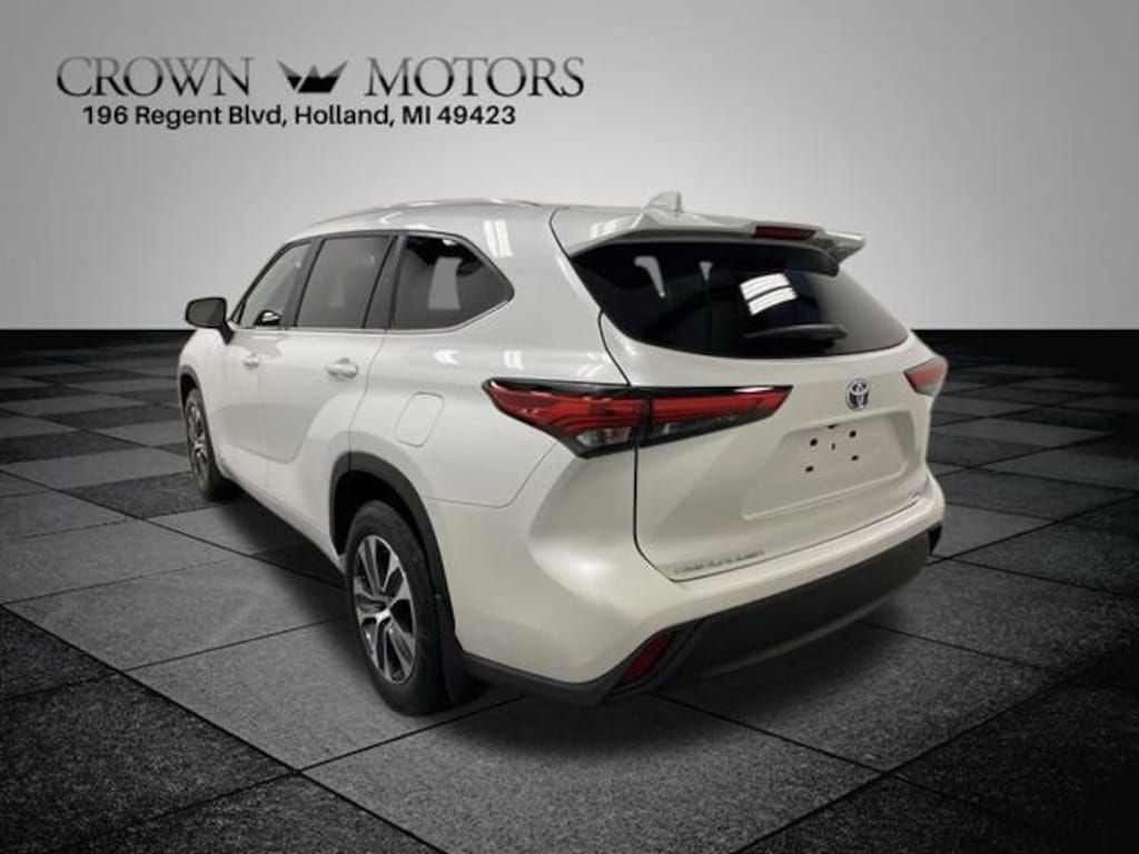 Used 2023 Toyota Highlander Hybrid Hybrid XLE SUV