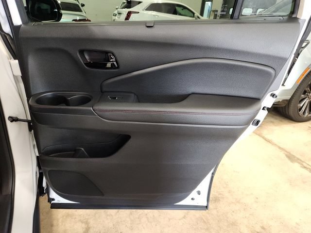 2025 Honda Passport Black Edition - Photo 31