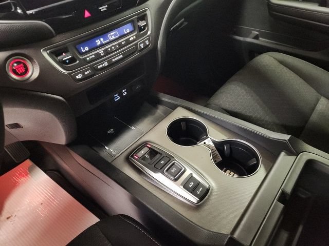 2025 Honda Ridgeline Sport - Photo 16
