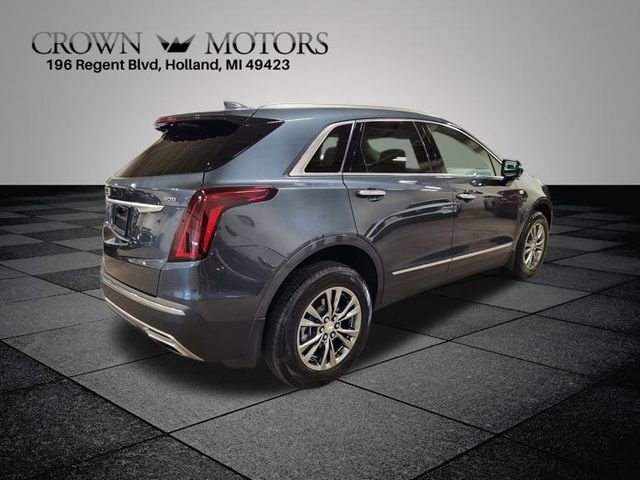 2021 Cadillac XT5 Premium Luxury photo 3