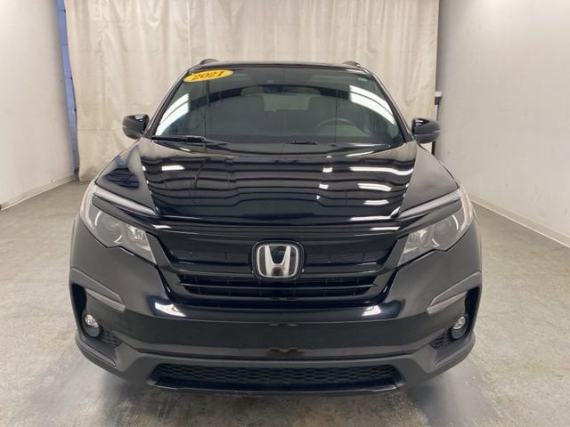 Used 2021 Honda Pilot SE with VIN 5FNYF6H23MB068116 for sale in Holland, MI