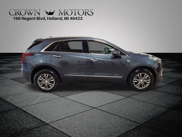 2021 Cadillac XT5 Premium Luxury photo 2