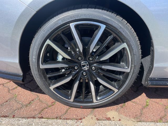 2025 Honda Accord Hybrid Touring photo 4