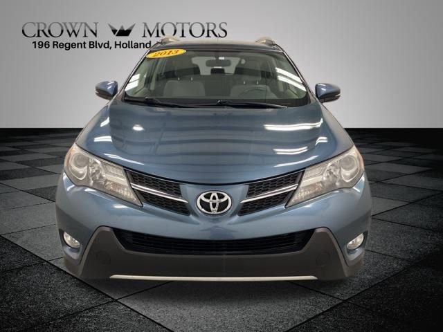 2013 Toyota RAV4 XLE photo 2