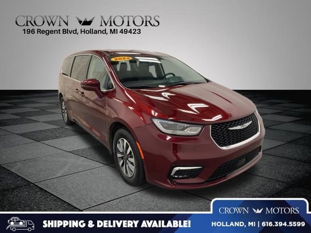 2022 Chrysler Pacifica Hybrid Touring L's photo