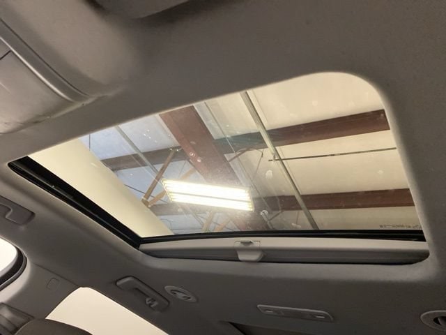 2023 GMC Acadia SLE - Photo 16