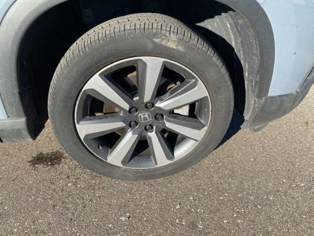 Certified 2025 Honda Pilot Touring SUV