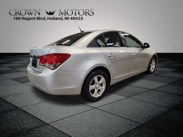 2012 Chevrolet Cruze photo 3