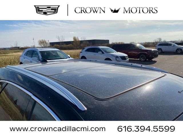 2023 Cadillac XT5 Premium Luxury photo 2