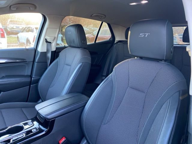 2023 Buick Envision Preferred photo 3