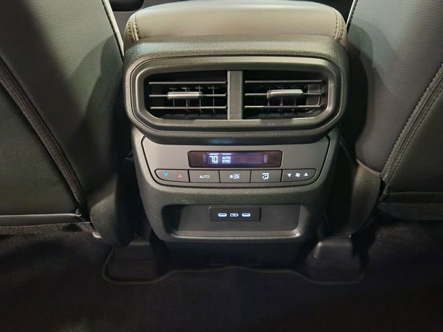 2025 Honda Pilot Touring - Photo 25