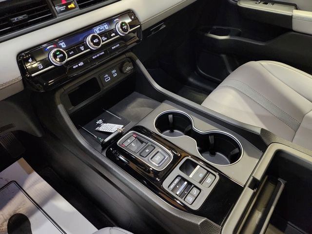 2025 Honda Pilot Touring - Photo 17