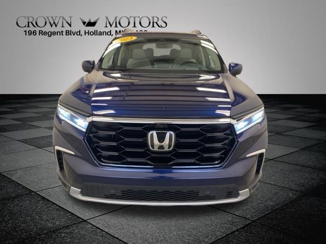 2023 Honda Pilot Elite photo 2
