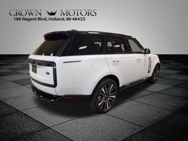 2023 Land Rover Range Rover SE photo 2