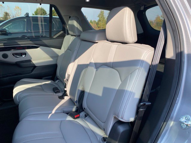 Used 2025 Honda Pilot Touring SUV