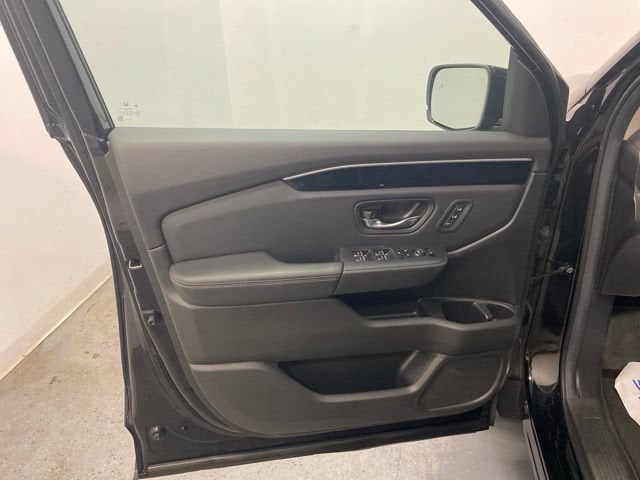 2025 Honda Pilot EX-L - Photo 18