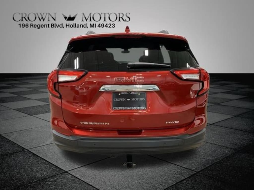 Used 2022 GMC Terrain SLE SUV