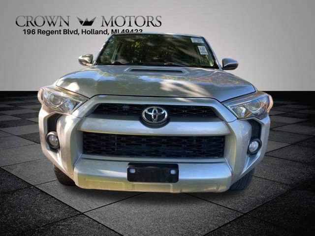 2019 Toyota 4Runner Limited photo 2