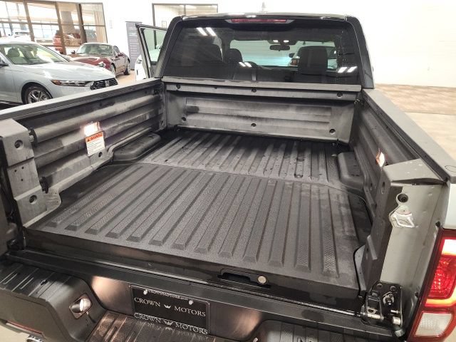 2025 Honda Ridgeline Sport - Photo 25