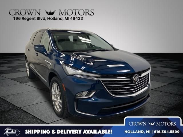 2023 Buick Enclave Essence's photo