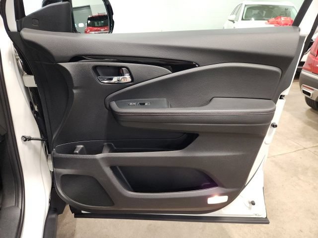 2023 Honda Ridgeline Black Edition - Photo 35