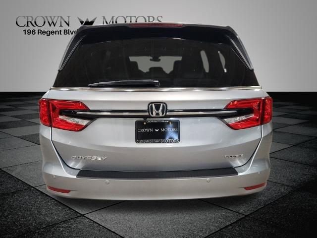 2024 Honda Odyssey Touring photo 4