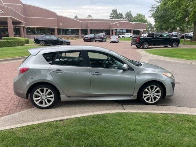 Used 2010 Mazda MAZDA3 s Sport with VIN JM1BL1H57A1243919 for sale in Holland, MI