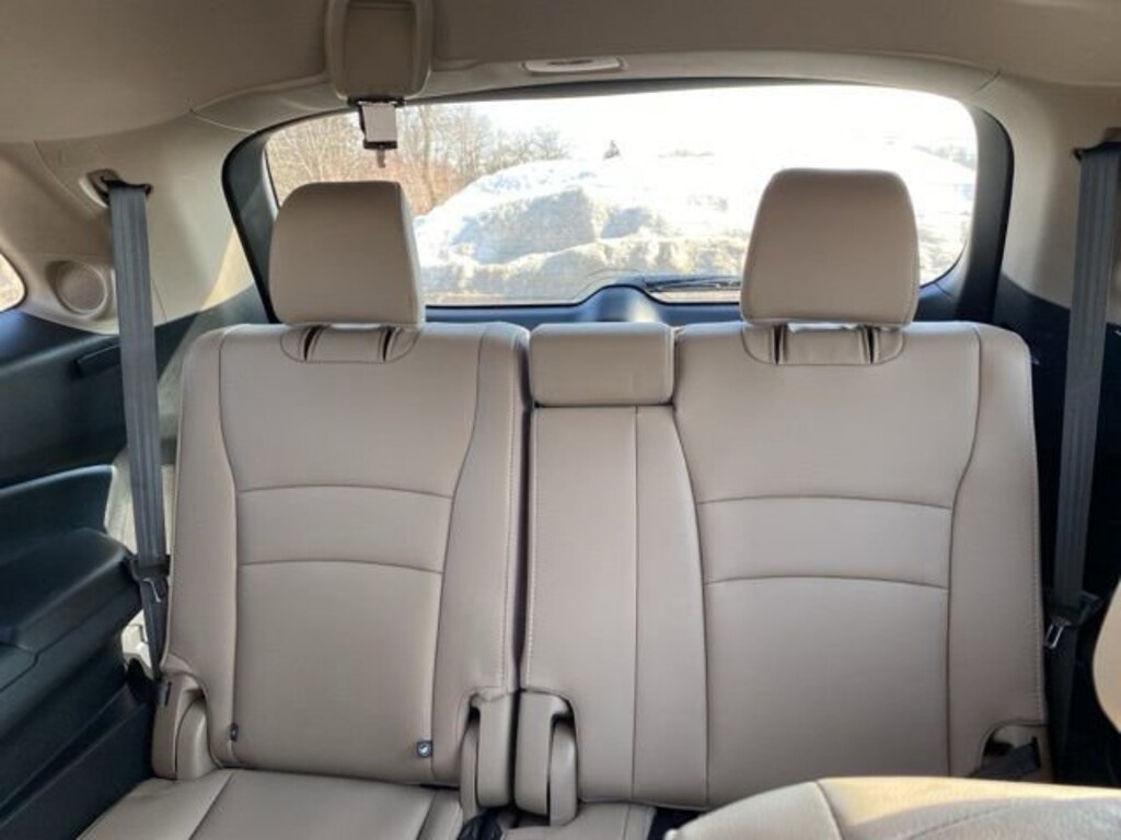 Used 2022 Honda Pilot Touring 7-Passenger SUV