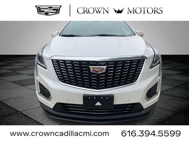 2022 Cadillac XT5 Luxury photo 2